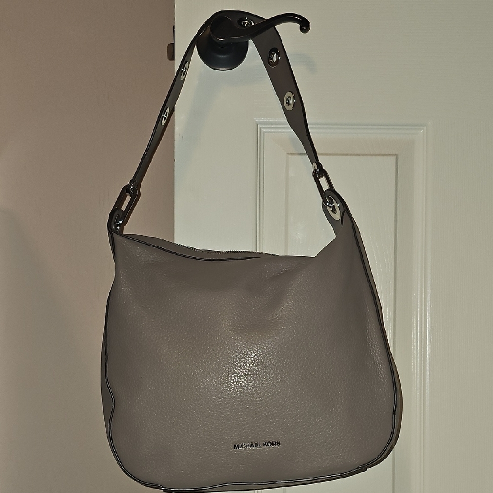 Michael Kors Gray Leather Shoulder Bag